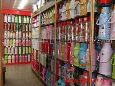 便攜出行新選擇 華濃迷你旅行電吹風，折疊設計全球電壓通用